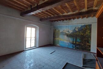 INTERO PALAZZO A ROCCABIANCA (PR)