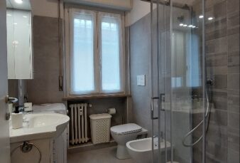 PARMA, VIALE VITTORIA LATERALE, APPARTAMENTO ARREDATO, 4 CAMERE