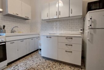 PARMA, VIALE VITTORIA LATERALE, APPARTAMENTO ARREDATO, 4 CAMERE