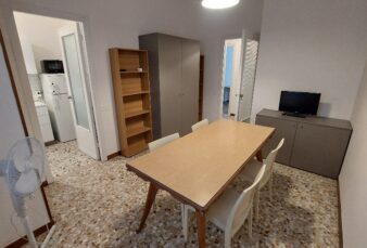 PARMA, VIALE VITTORIA LATERALE, APPARTAMENTO ARREDATO, 4 CAMERE
