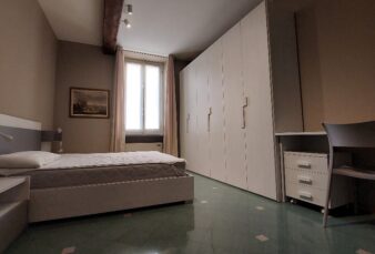 PARMA, VIA CAVOUR, BILOCALE ARREDATO