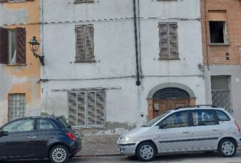SORAGNA (PR) CENTRO STORICO, TERRA TETTO