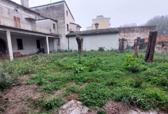 VIADANA (MN) CENTRO, PALAZZO DA RISTRUTTURARE